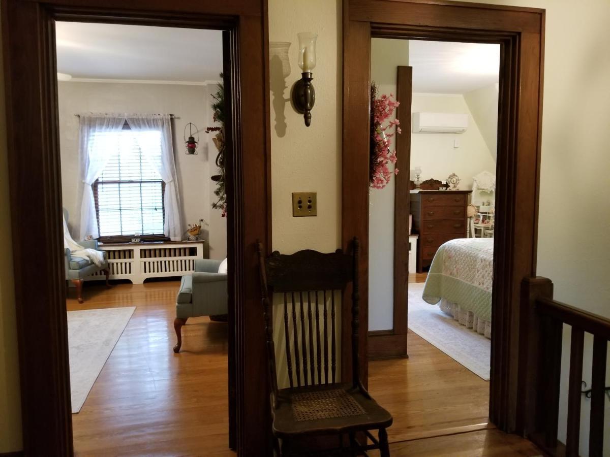 Almost Heaven Bed & Breakfast Waynesville Esterno foto
