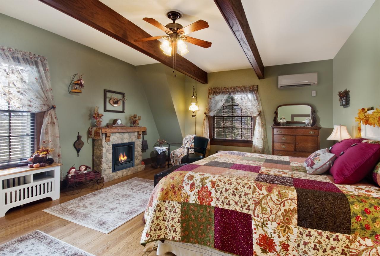Almost Heaven Bed & Breakfast Waynesville Esterno foto