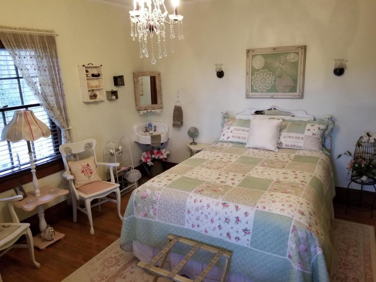 Almost Heaven Bed & Breakfast Waynesville Esterno foto